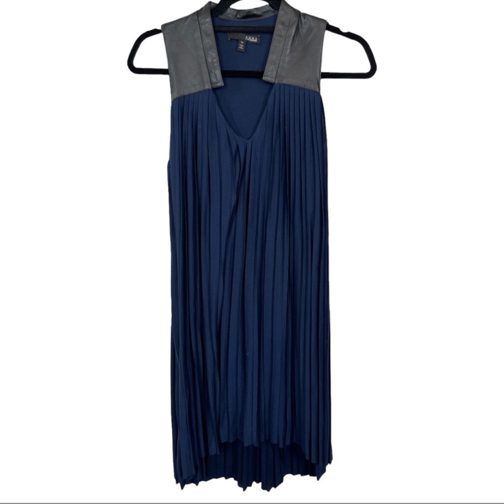 Anna Catherine Elegant Navy Blue Sleeveless Dres Preowned good condition. Size S